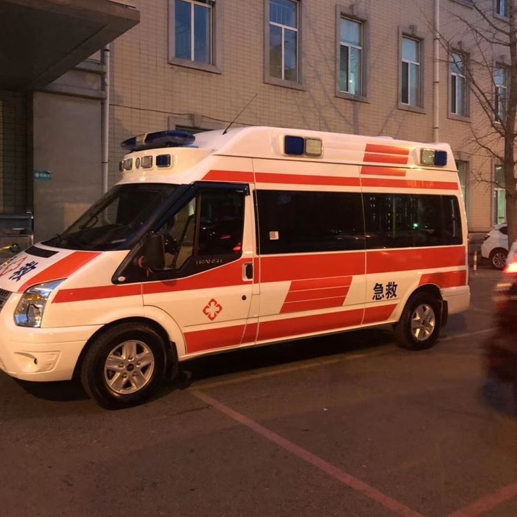 阿瓦提夜间租赁救护车护送病人转院：安全转运的 8 大核心注意事项